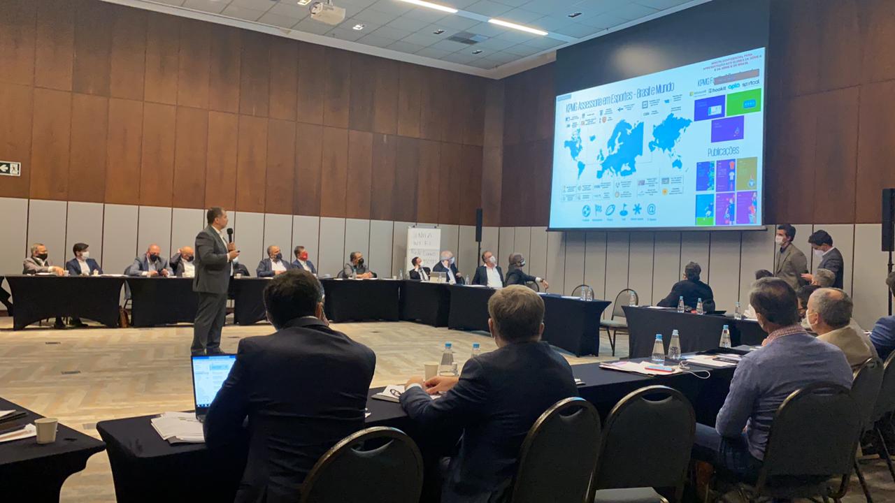 Criação de liga entre clubes do futebol brasileiro da Série A e B pode render até R$2,8 bilhões