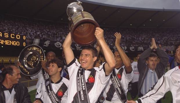 Justiça é favorável a ação que determina penhora do troféu da Libertadores de 98