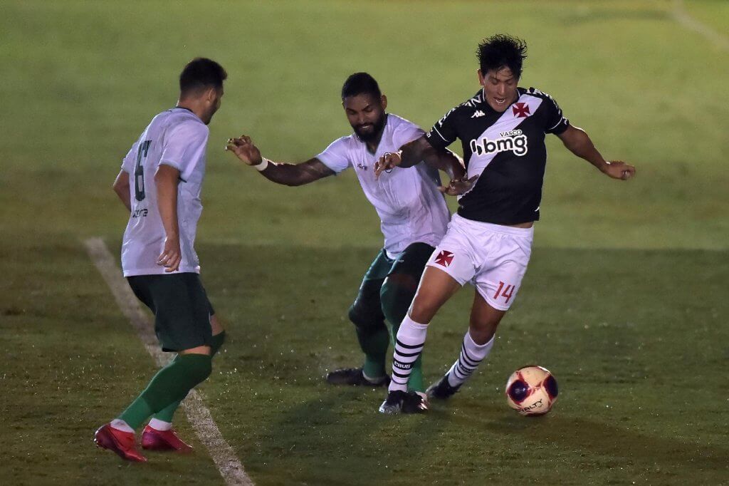 José Constanzo negou proposta por Cano e jogador segue no Vasco