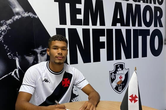 Novo reforço do sub-20 do Vasco, Deyvson comemora: “É uma honra muito grande vestir essa camisa”