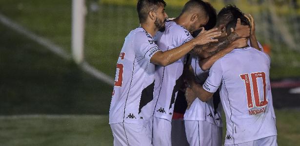 Marcelo Cabo elogia mudanças no meio com entradas de Romulo e Sarrafiore