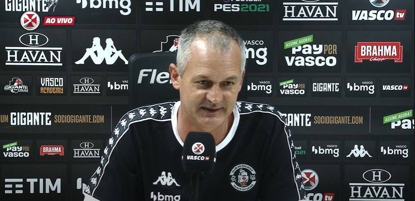 Lisca: “Nós precisamos melhorar, trabalhar, equilibrar. É só o começo”