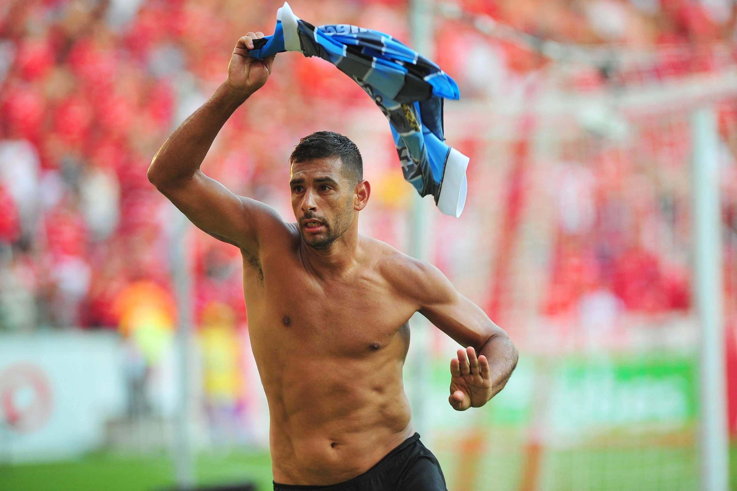 Vasco estaria interessado na volta de Diego Souza