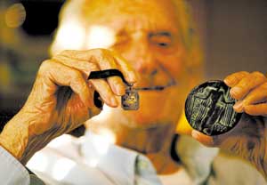 Antônio Damasso: o atleta vascaíno que conheceu Jesse Owens (Ana Carolina Fernandes/Folha Imagem)