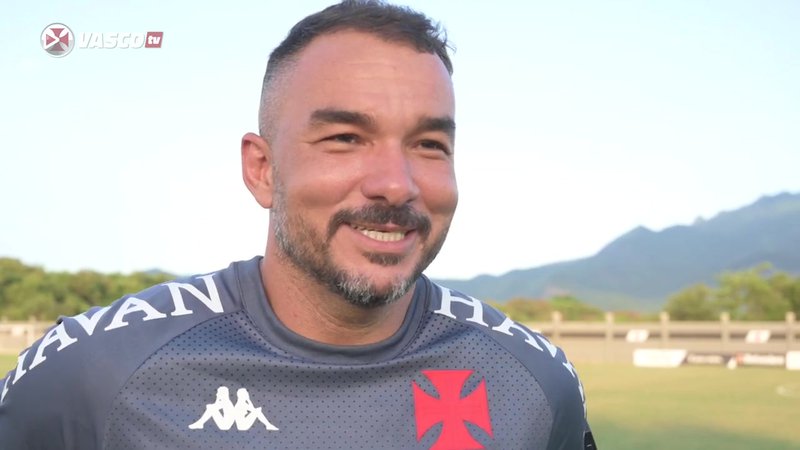 Vasco define nome para preparação física