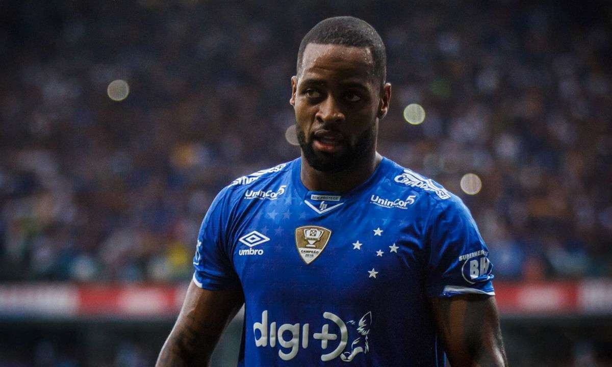 Dedé atuando pelo Cruzeiro