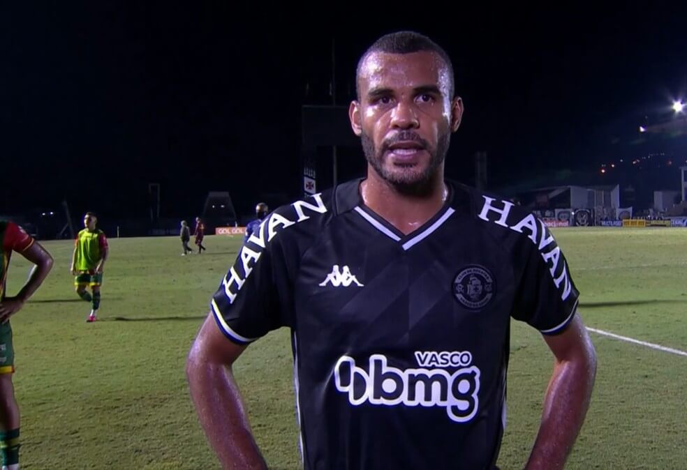 Com mais uma partida sem sofrer gols, zagueiro Ernando afirma: “A gente procurou melhorar o sistema defensivo”