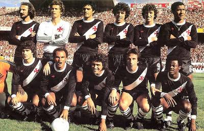 Vasco parabenizou o ex-goleiro Leão neste domingo 11