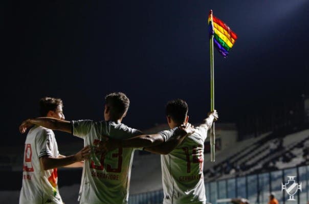 Vasco se aproxima de acordo de patrocínio máster com empresa de apostas Betano