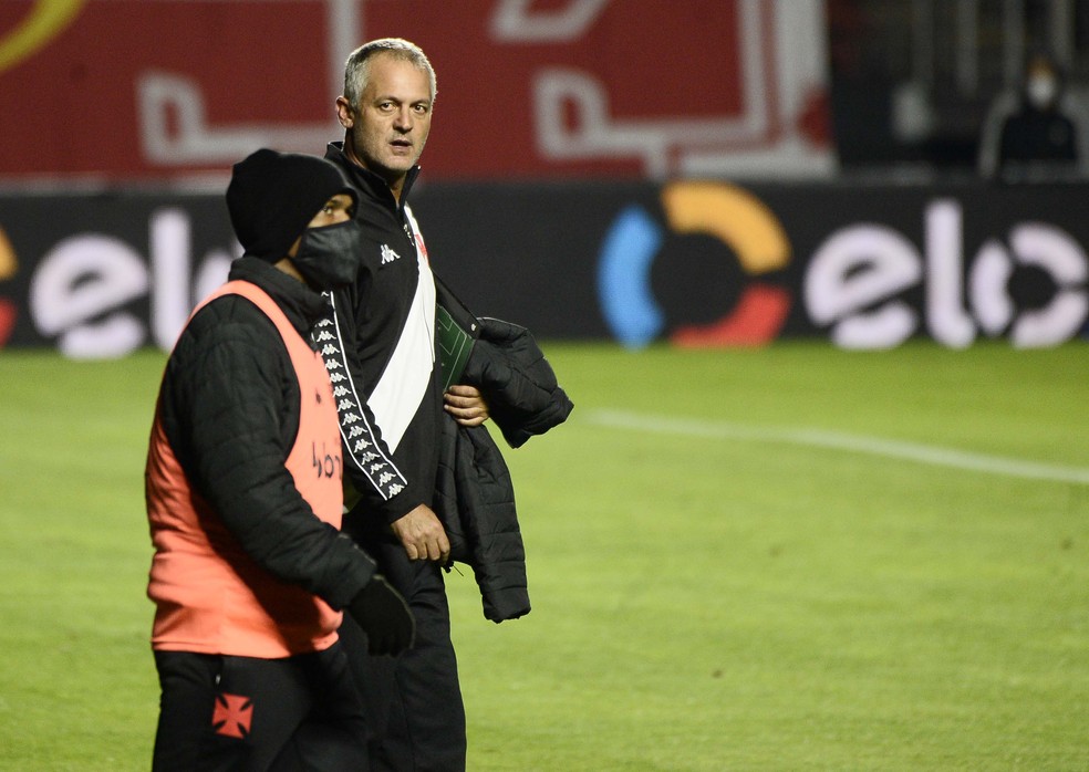 Lisca após derrota para o São Paulo: “Precisamos ser mais assertivos nos detalhes”