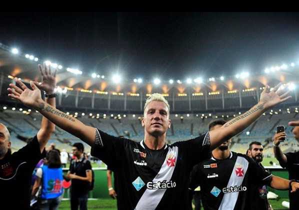 Ex-Vasco, Maxi López anuncia aposentadoria