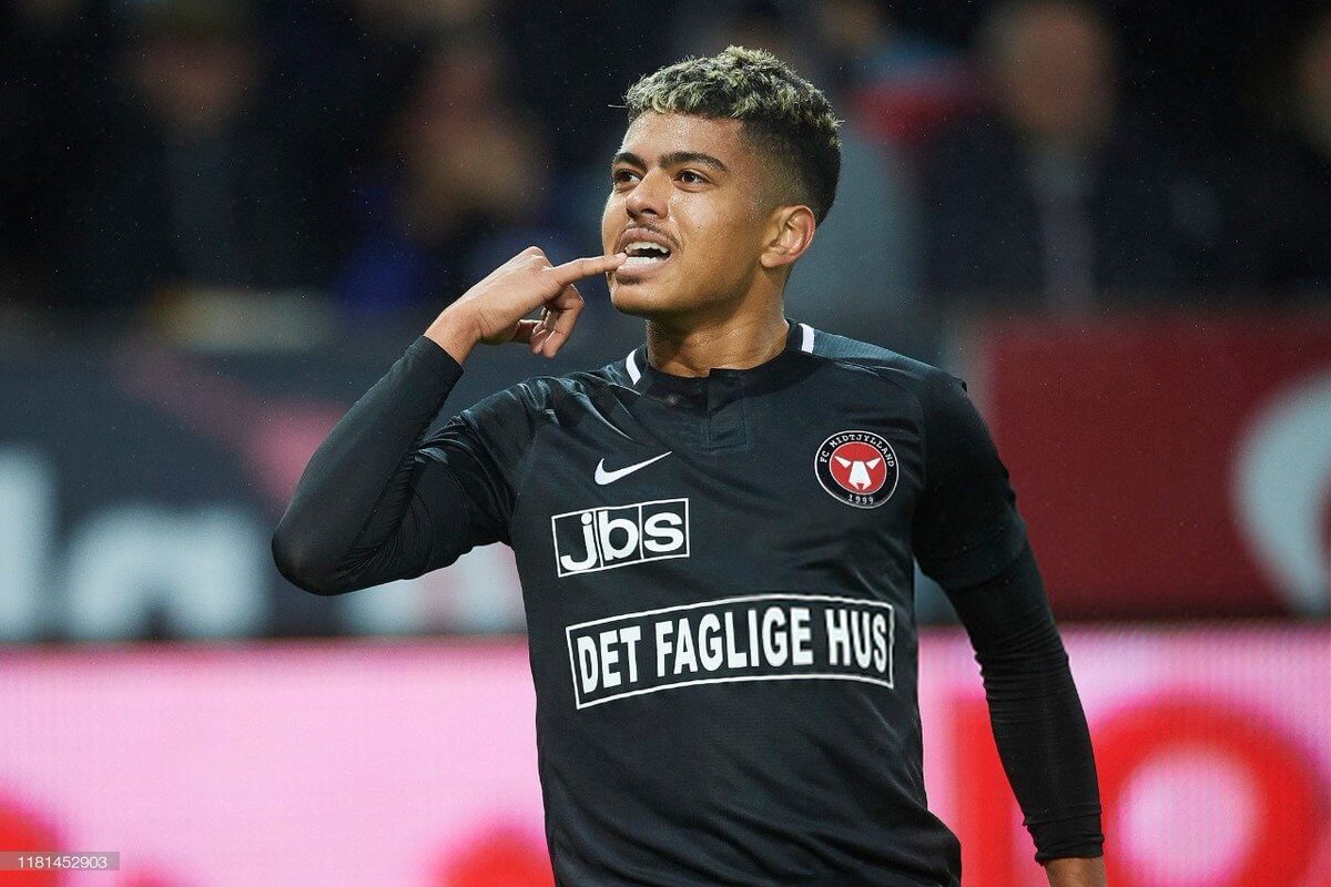 Ex Vasco, Evander está na mira de gigantes da Europa