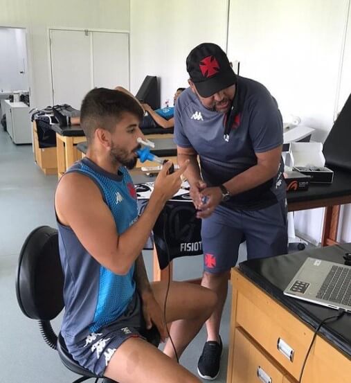 Vasco tem usado aparelho para auxiliar a respiração dos jogadores