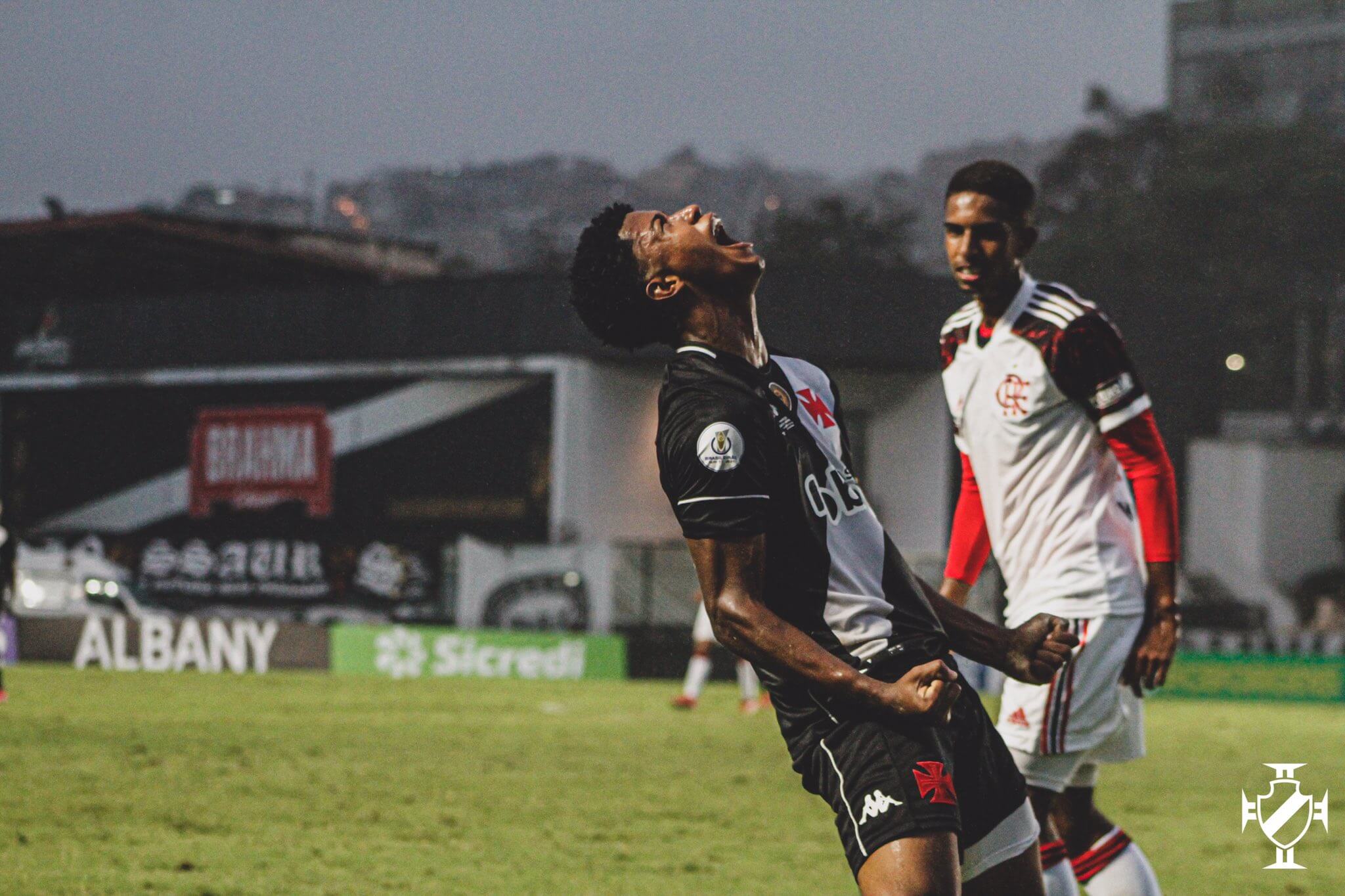 Vasco vence o Flamengo por 3x1 no Sub-17