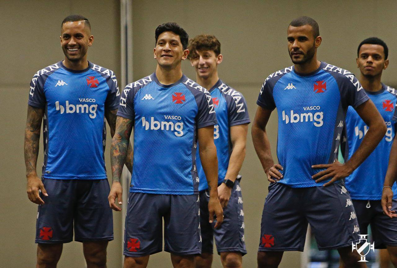 Elenco do Vasco em treino