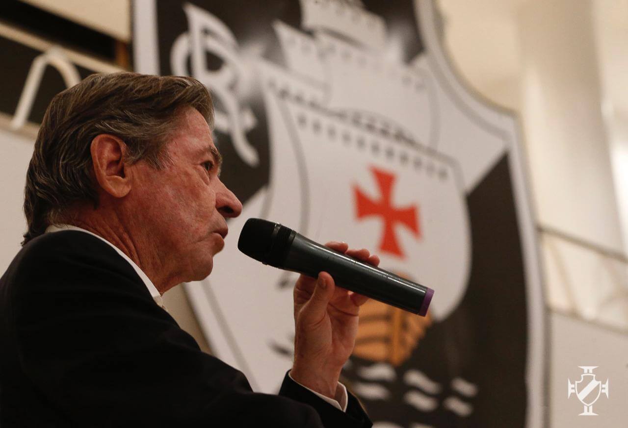 O velho e silencioso departamento de futebol do Vasco