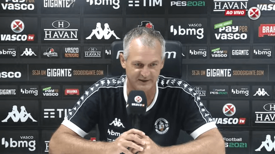 Lisca fala da importância de ter vencido o Vila Nova