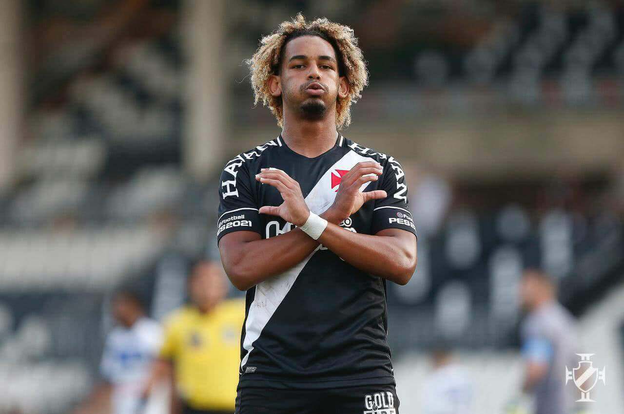 MT publica pedido de desculpas após ser flagrado em aglomeração