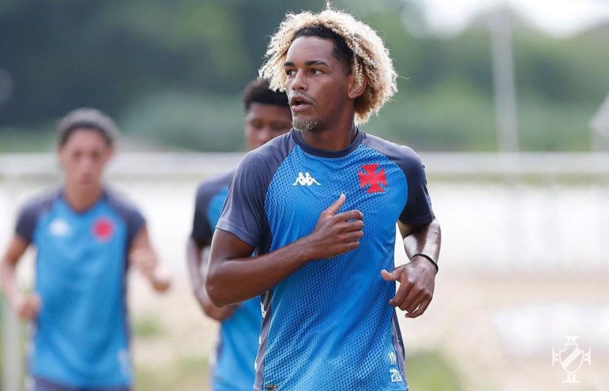 Após vídeo vazado em aglomeração, Vasco pune MT por 3 dias