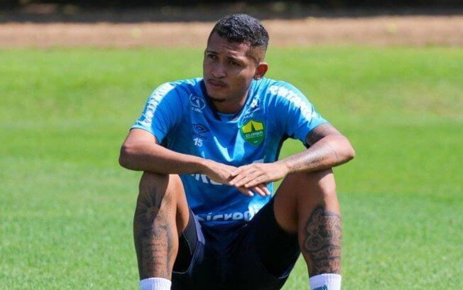 Apesar de interesse do Vasco, Cuiabá não pretende liberar Walber; Cruzmaltino conversa com dois jogadores