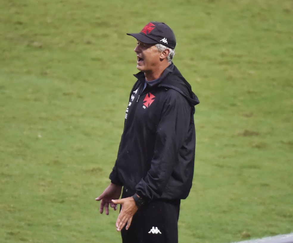 Lisca afirma chegada de reforços: “2 ou 3 que devem chegar em breve”