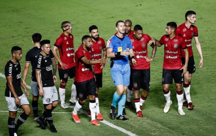 Advogado explica chances que tem o Vasco de conseguir a anulação da partida contra o Brasil de Pelotas-RS