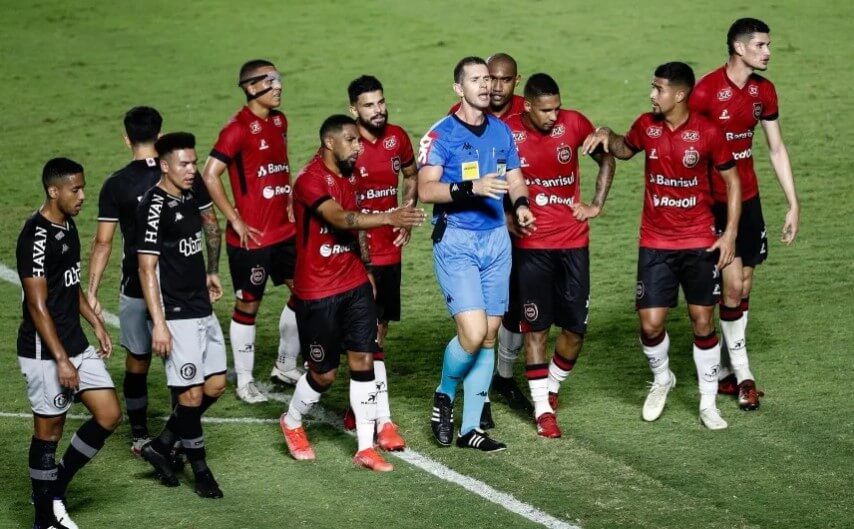 Vasco propõe debate aos outros clubes da série B sobre exclusão do VAR