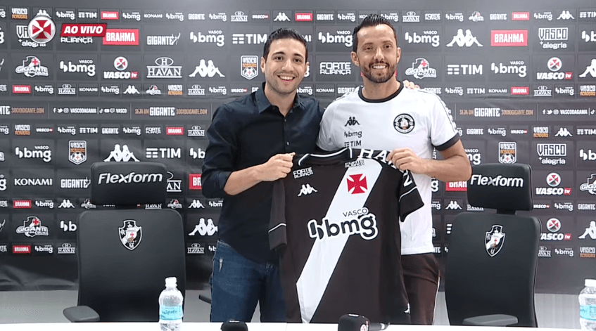 Nenê é apresentado no Vasco