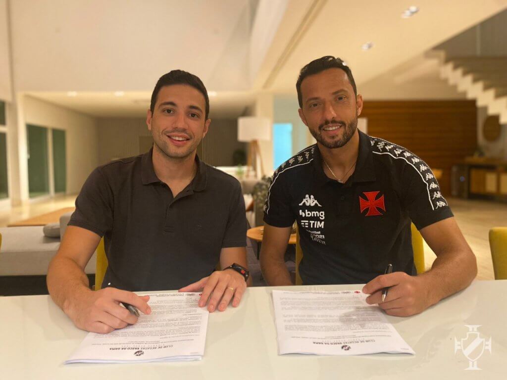 Vasco acerta o retorno do meio-campo Nenê