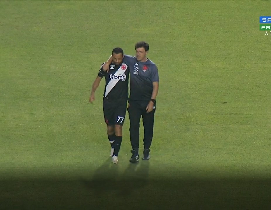 Vasco embala quatro jogos invicto após chegadas de Nenê e Diniz