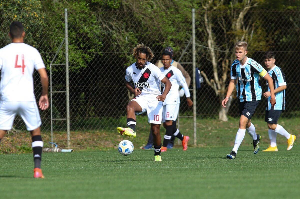 No Brasileiro Sub-20, Vasco vence Grêmio por 3 a 0 com gols de Juninho e MT