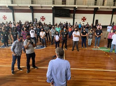 Vasco informa pagamento aos funcionários com dia de atraso