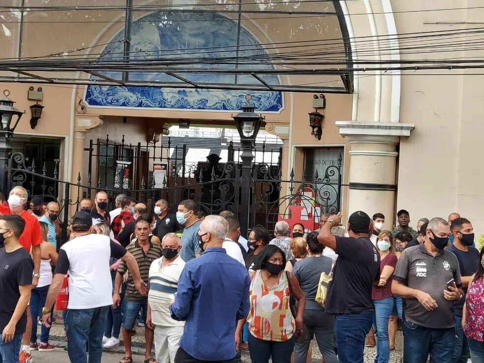 Vasco não acertou valor da rescisão dos 186 funcionários demitidos; Dívida se junta aos R$93 milhões