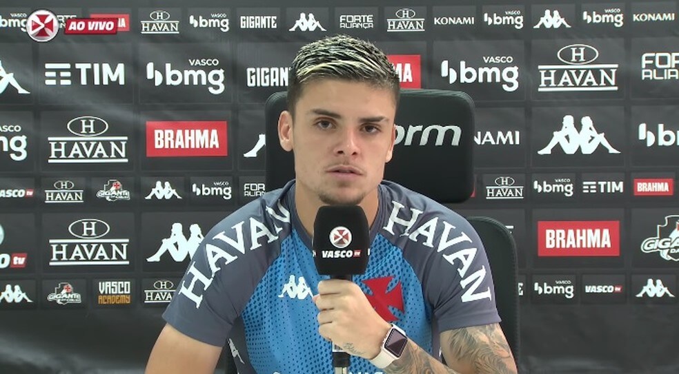 Gabriel Pec elogia Fernando Diniz: “Ele me ajuda bastante a fazer meu jogo”