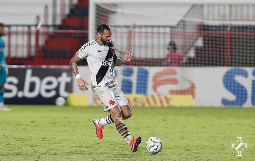 Leandro Castán fala da diferença que faz a torcida do Vasco e afirma: “Ao lado do torcedor, vamos retornar a Séria A para nunca mais sair de lá”