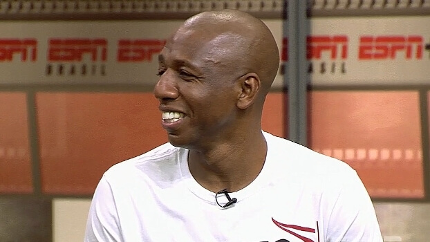 Amaral alfineta Edmundo e Romário: “Áiaiaiai uiuiui esqueceu de mim. Eu também estava nesse time. Eu era o mordomo”