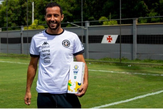 Nenê é eleito o melhor jogador de setembro no Campeonato Brasileiro