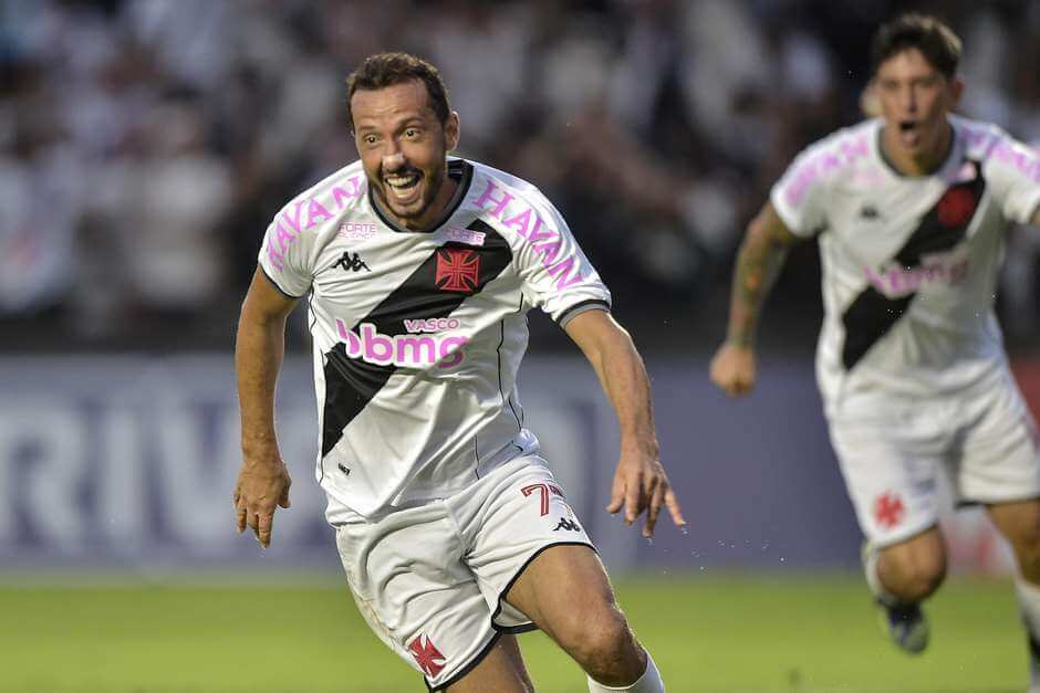 Com vitória do Vasco e derrota do Avai, Cruzmaltino fica a 4 pontos do G4