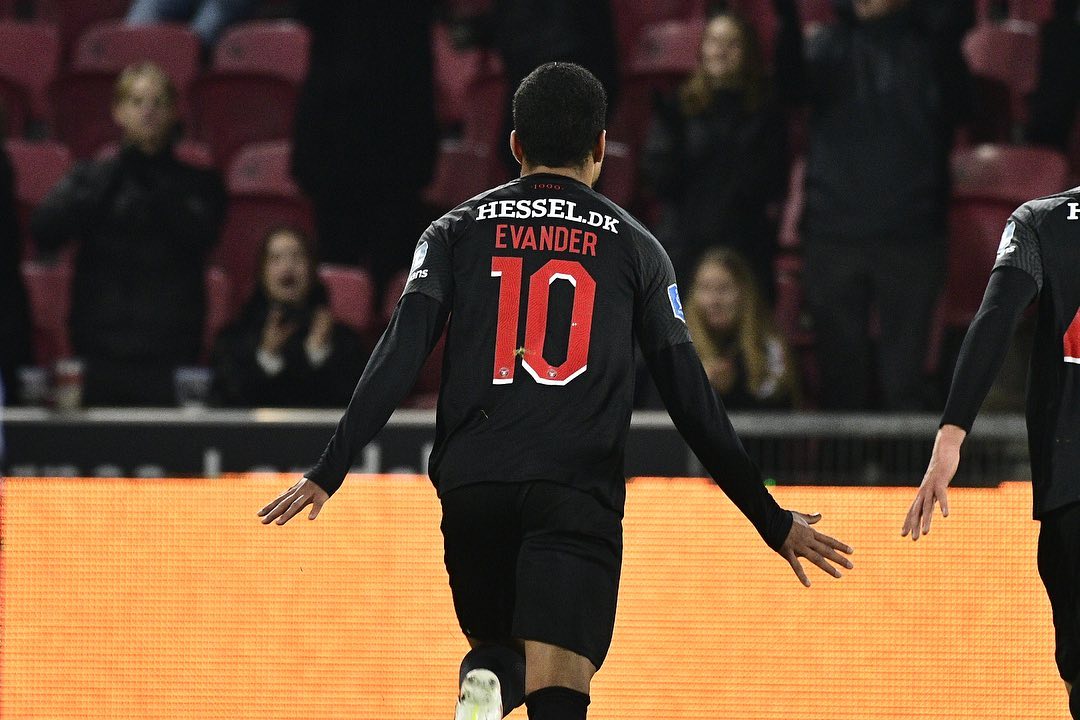 Só golaço! Crias da base do Vasco, Evander e Talles marcaram no final de semana; assista os gols