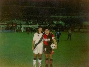 Diego Maradona faria hoje 61 anos; relembre amistoso no qual ele jogou contra o Vasco