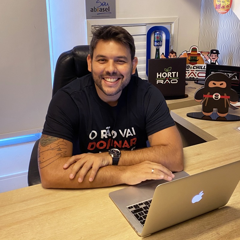 Vitor Roma fala sobre possíveis patrocínios do Grupo Rão e Rexona