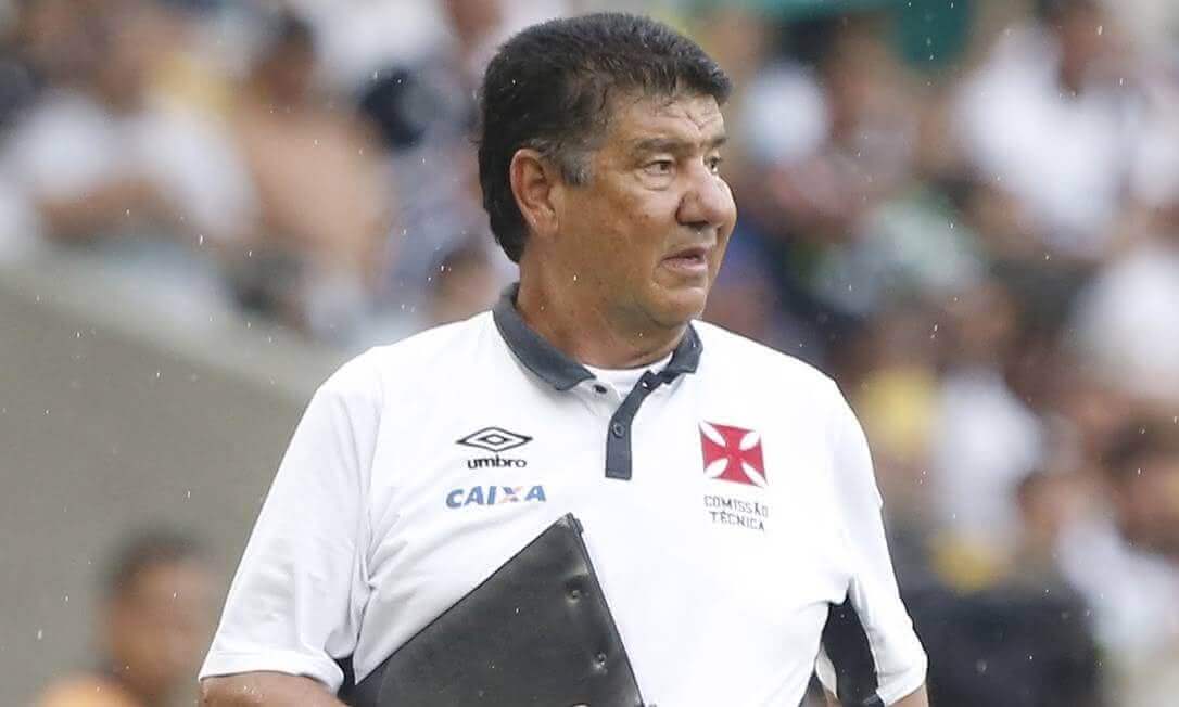 Joel Santana detona Vasco após derrota: ”Para perder para o Sampaio Corrêa com um jogador a menos, tem que treinar de manhã, de tarde, de noite e de madrugada”