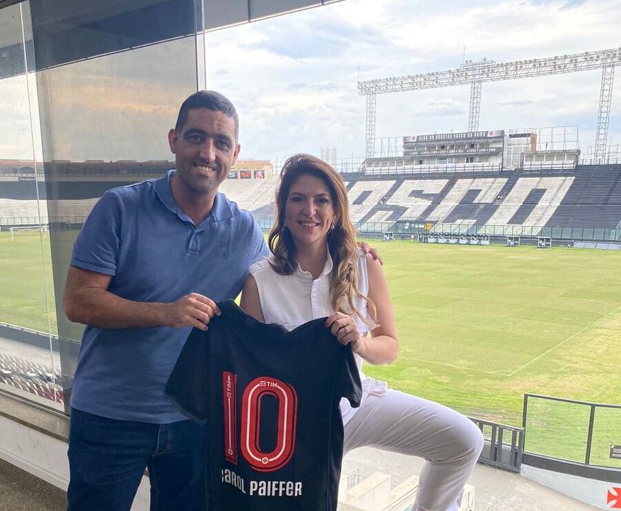 Carol Paiffer esteve em São Januário e avalia possíveis soluções para o Vasco