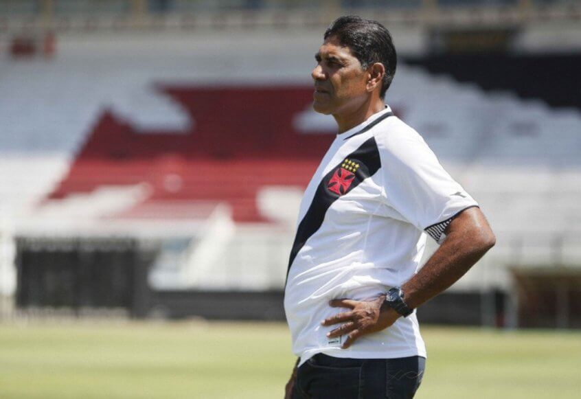 Acácio pede um VP de futebol no Vasco
