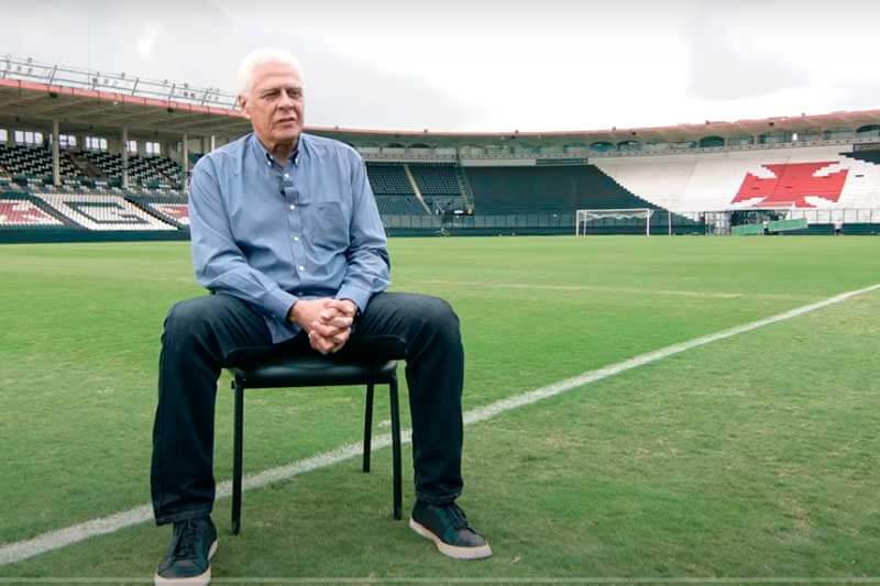 Estátua de Roberto Dinamite não fica pronta e homenagem só vai acontecer em 2022