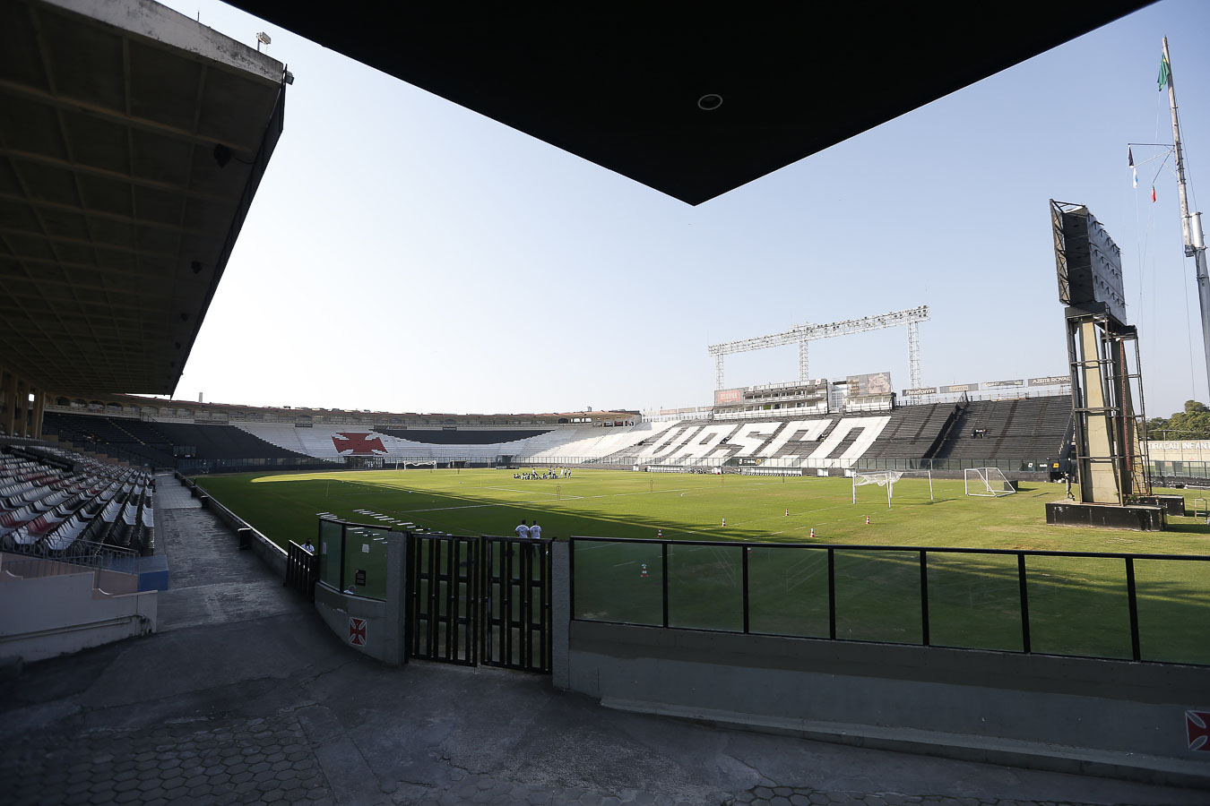 Reunião entre direção do clube ocorreu nesta noite; Mudanças estão previstas só no fim do campeonato