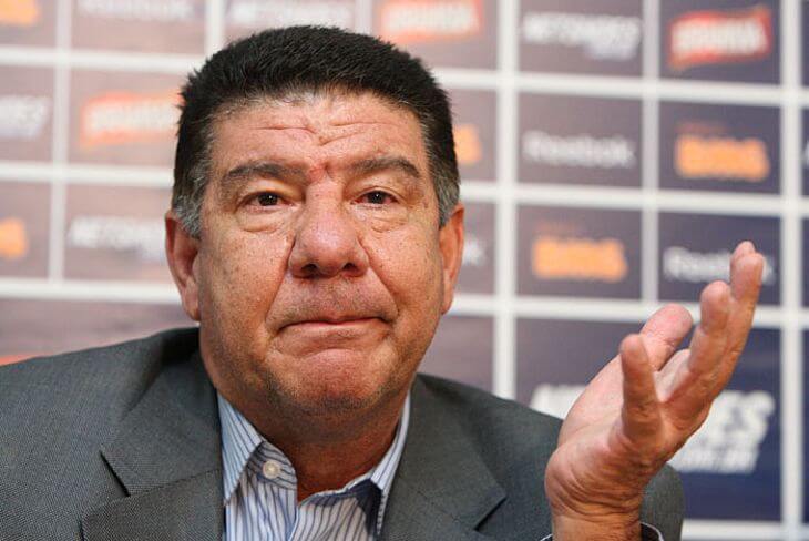 Atualmente sem clube, Joel Santana fala mal de treinador do Vasco sem citar nomes: “Já perdeu a moral”