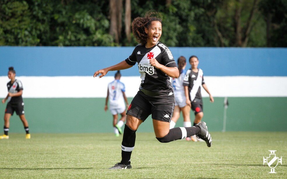 Em mais uma goleada, equipe feminina do Vasco garante vaga na semifinal do Carioca