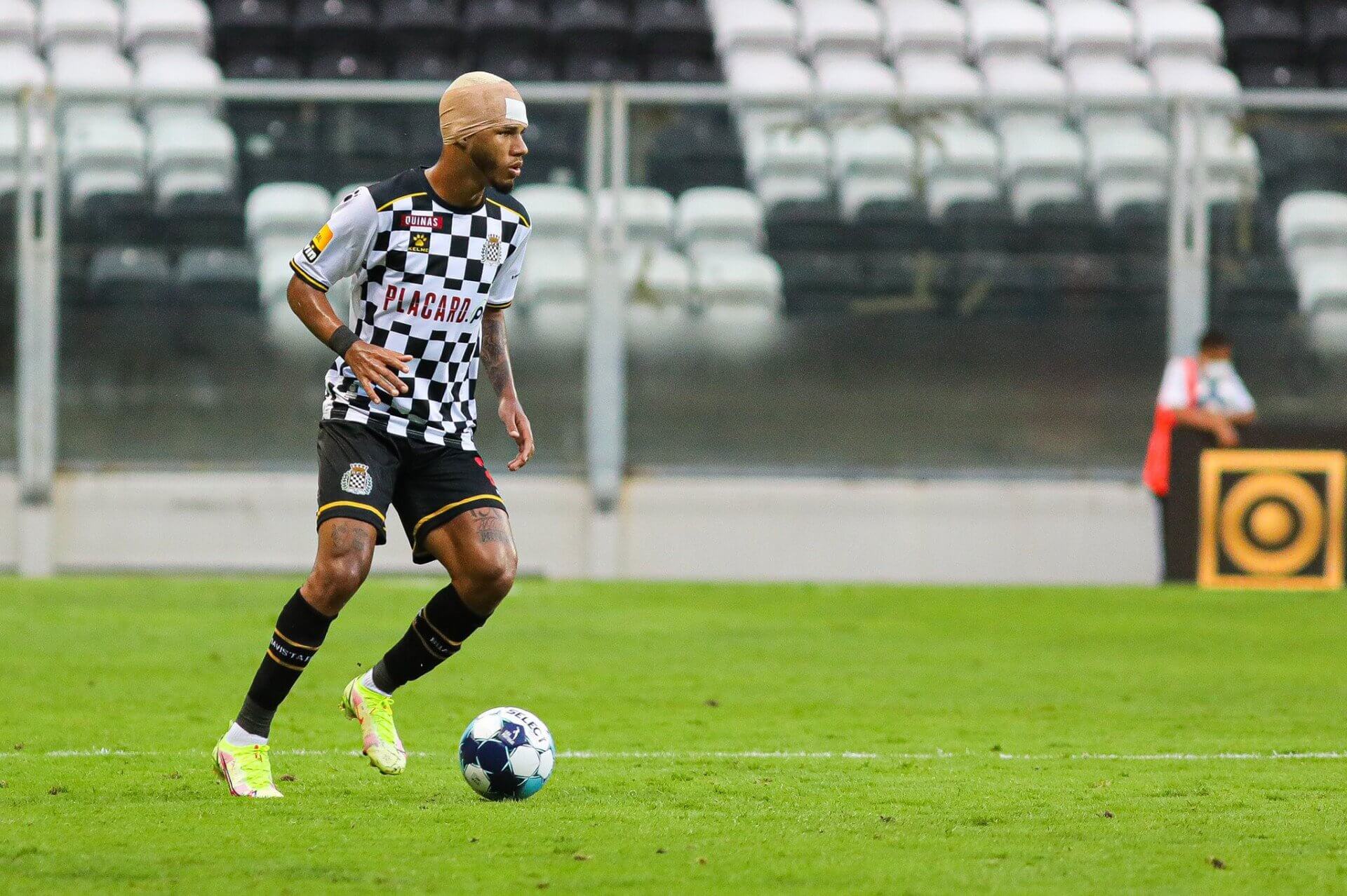 Boavista-POR sofre punição da Fifa por dívida com o Vasco pela transferência de Nathan