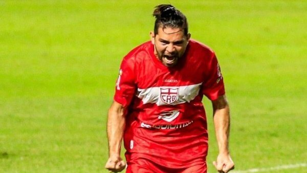 Diego Torres recusa proposta do Vasco e renova com o CRB